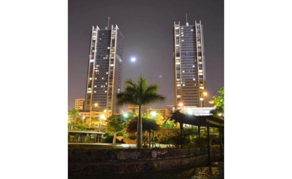 Luxury Flat In Skyscraper Lägenhet Santa Cruz de Tenerife Exteriör bild